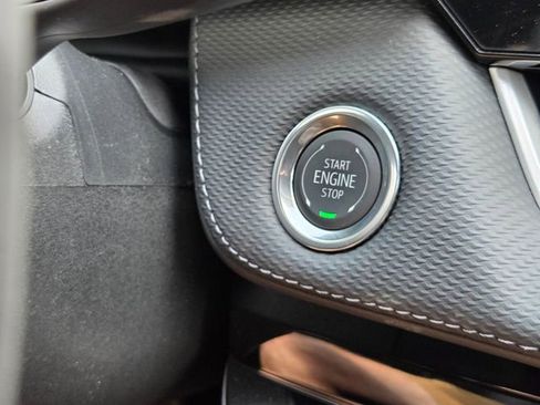 New 2026 Chevrolet Equinox LT w/ Convenience Package II image 32