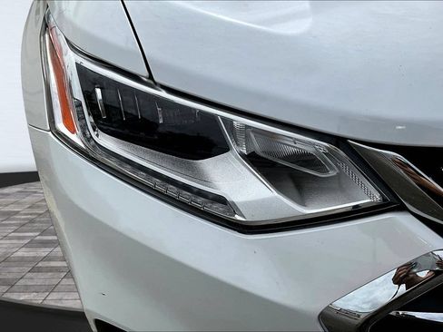 Used 2020 Chevrolet Traverse High Country w/ LPO, Floor Liner Package AWD/4WD image 34
