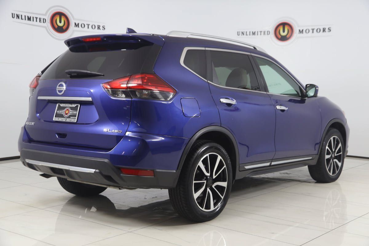 Used 2017 Nissan Rogue SL w/ SL Premium Package AWD/4WD image 3
