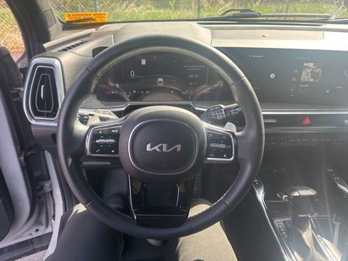 Used 2024 Kia Sorento SX Prestige image 14