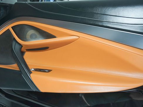 Used 2020 McLaren 720S Luxury image 35