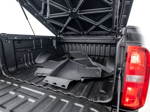 Used 2021 Chevrolet Colorado LT w/ Safety Package AWD/4WD image 22