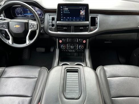 Used 2024 Chevrolet Suburban Premier AWD/4WD image 13