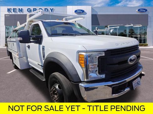 Used 2017 Ford F550 2WD Regular Cab Super Duty image 1