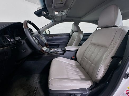 Used 2018 Lexus ES 350 w/ Luxury Package w/Wood Trim FWD image 13