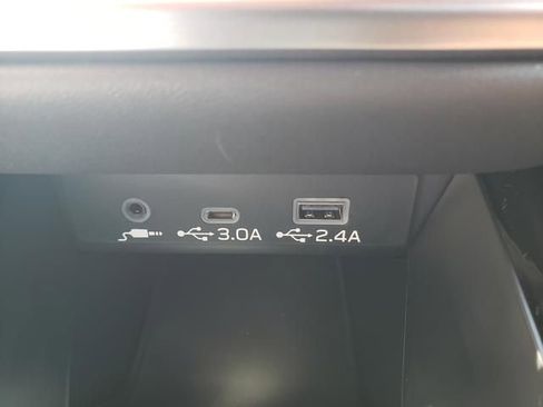 Used 2025 Subaru Outback Premium image 18