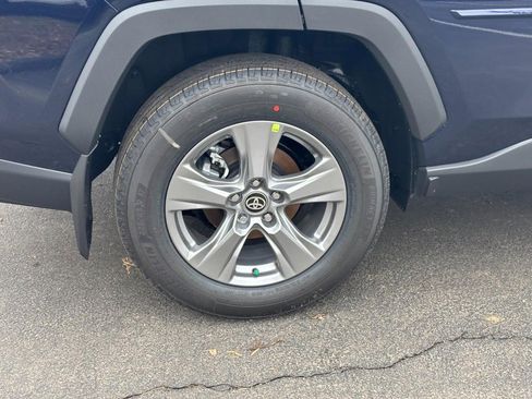 New 2025 Toyota RAV4 XLE image 4