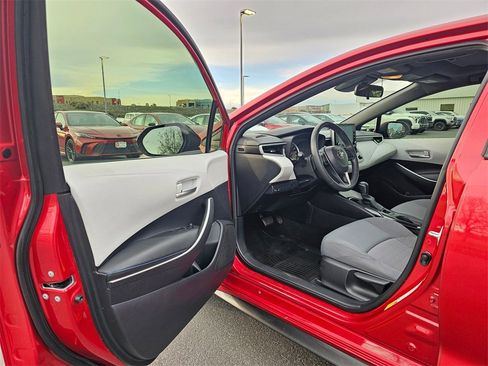 Used 2020 Toyota Corolla SE image 18