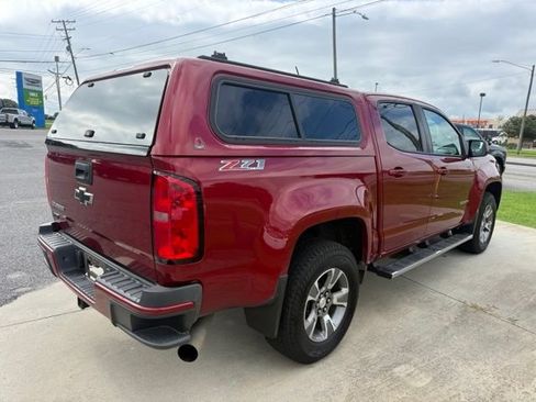 Used 2018 Chevrolet Colorado Z71 AWD/4WD image 12