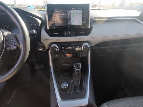 Used 2021 Toyota RAV4 Limited AWD/4WD image 29