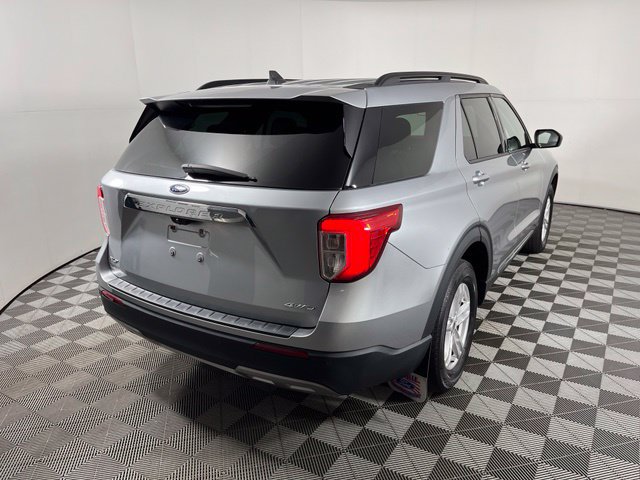 Used 2022 Ford Explorer XLT w/ Equipment Group 202A AWD/4WD image 7