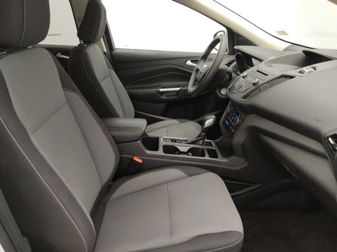 Used 2018 Ford Escape SE image 21