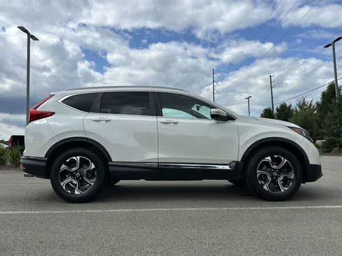 Used 2018 Honda CR-V Touring image 3