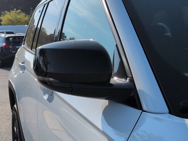 New 2027 Jeep Grand Cherokee Altitude RWD image 11