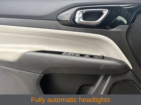 Used 2022 Jeep Compass Limited AWD/4WD image 8