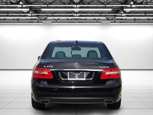 Used 2011 Mercedes-Benz E 350 BlueTEC Sedan image 8