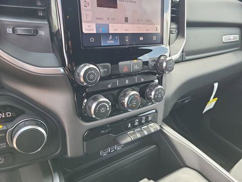 New 2026 RAM 1500 4x4 Crew Cab image 16