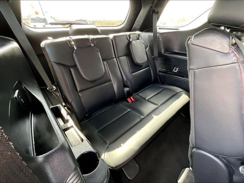 Used 2025 Ford Explorer ST-Line w/ ST-Line Street Pack image 27