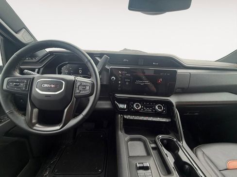 Used 2025 GMC Sierra 2500 AT4 AWD/4WD image 15