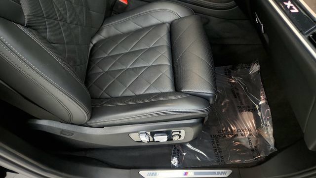 Used 2023 BMW X7 xDrive40i w/ Executive Package AWD/4WD image 38