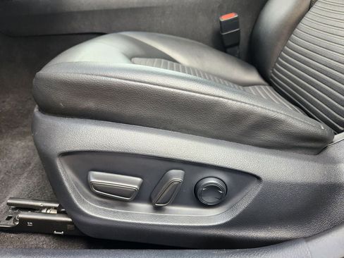 Used 2023 Toyota Camry SE image 23