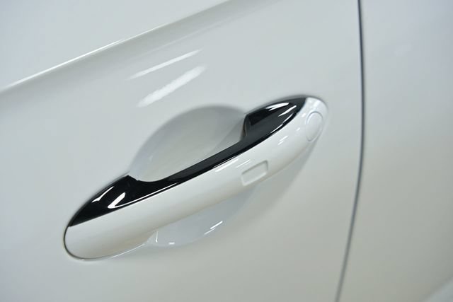 Used 2024 Bentley Flying Spur V8 AWD/4WD image 18