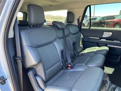 New 2026 Ford Expedition Max Active AWD/4WD image 9