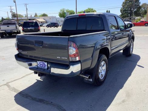 Used 2014 Toyota Tacoma 4x4 Double Cab w/ SR5 Package image 12