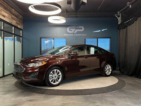 Used 2019 Ford Fusion SE image 7