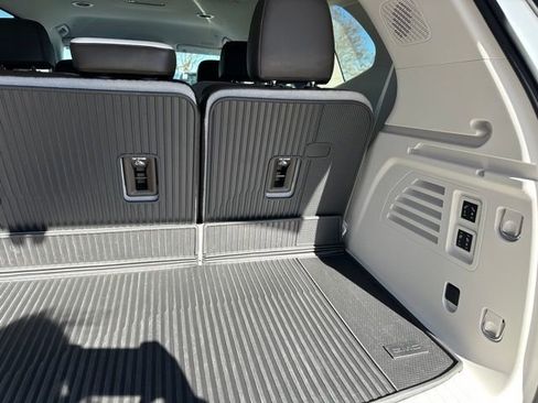 Used 2024 GMC Acadia Denali AWD/4WD image 38