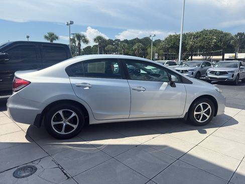 Used 2015 Honda Civic SE image 5