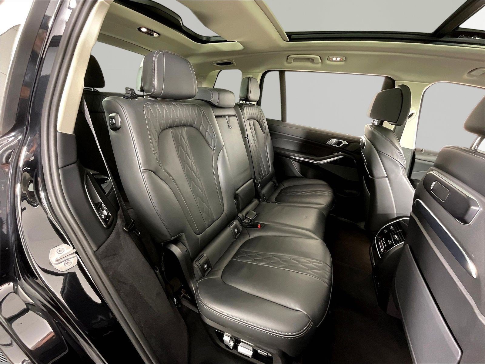 Used 2025 BMW X7 xDrive40i AWD/4WD image 25