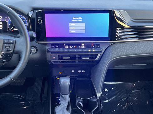 Used 2025 Toyota Camry XLE image 20