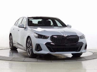 New 2026 BMW 550e xDrive w/ Premium Package