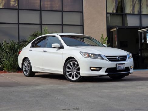 Used 2015 Honda Accord Sport image 3