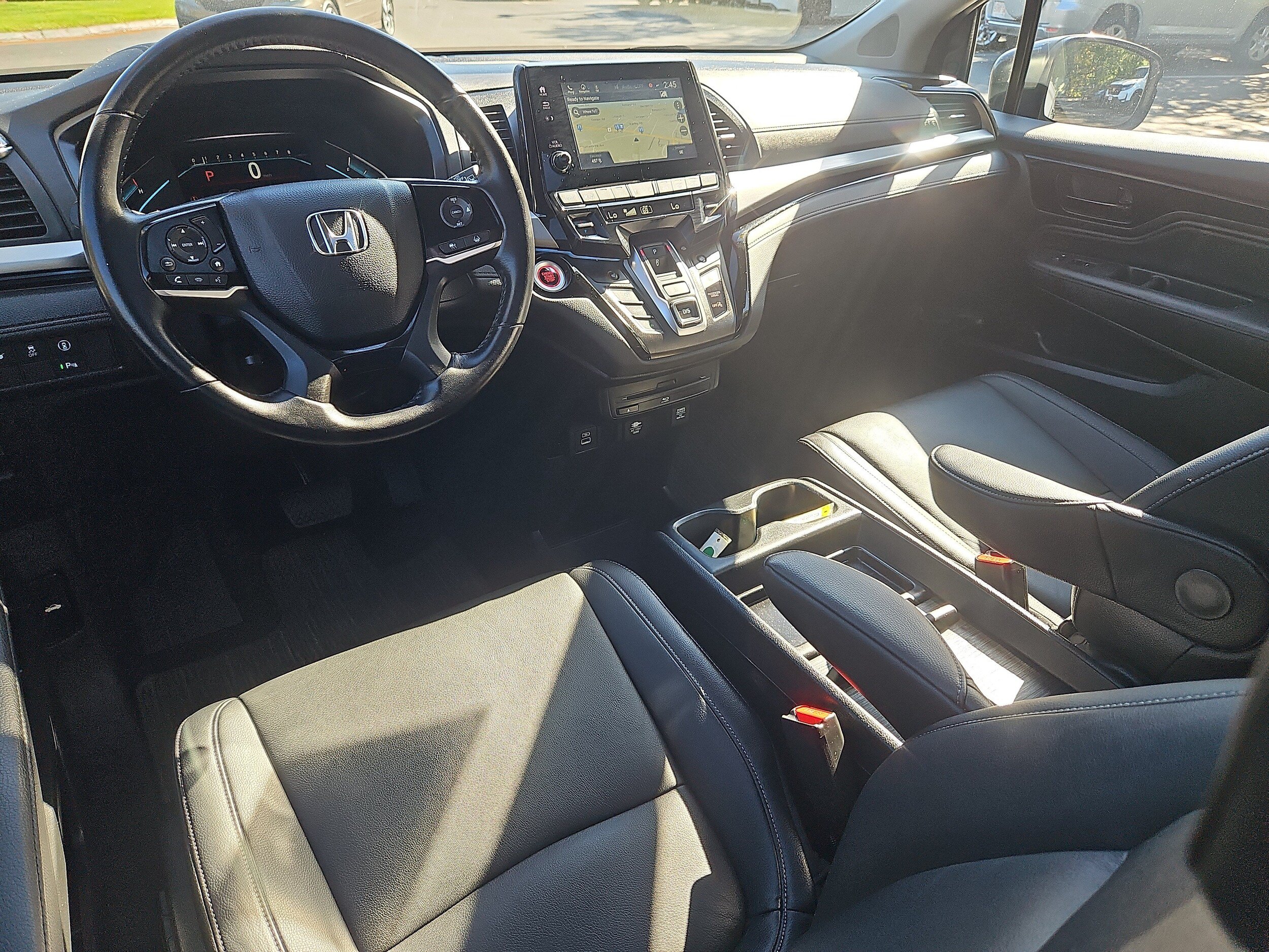 Used 2024 Honda Odyssey Touring image 3