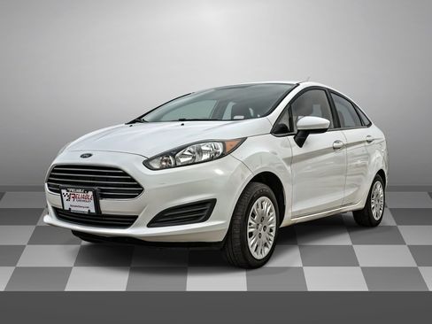 Used 2017 Ford Fiesta S image 3