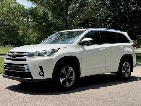Used 2018 Toyota Highlander Limited Platinum AWD/4WD image 8