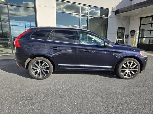 Used 2017 Volvo XC60 T6 Inscription w/ Advanced Package image 2