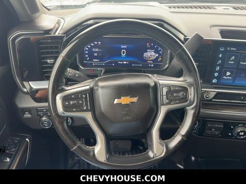 Used 2025 Chevrolet Silverado 2500 LT w/ Convenience Package AWD/4WD image 13