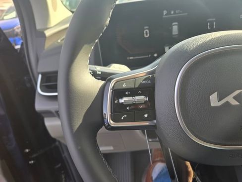 New 2026 Kia Carnival EX FWD image 15