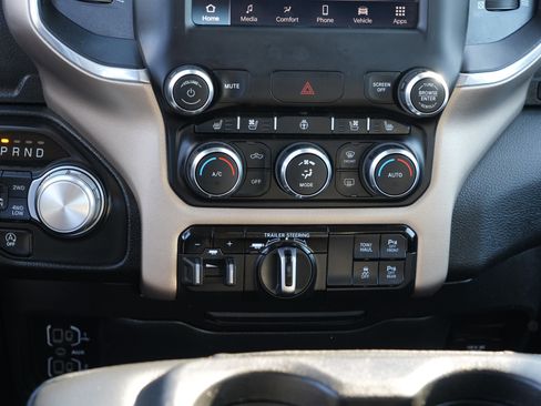Used 2022 RAM 1500 Laramie AWD/4WD image 24