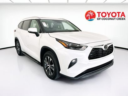 Used 2024 Toyota Highlander XLE