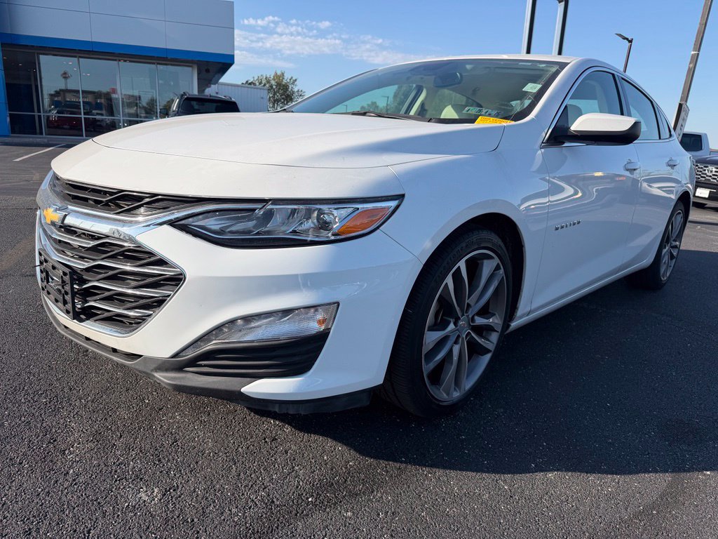 Used 2024 Chevrolet Malibu LT FWD image 2