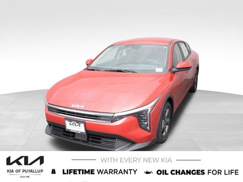 New 2026 Kia K4 FWD image 1
