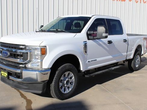 Used 2022 Ford F250 XLT image 1
