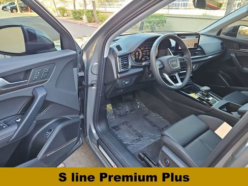 Used 2025 Audi Q5 2.0T Premium Plus w/ Premium Plus Package AWD/4WD image 12