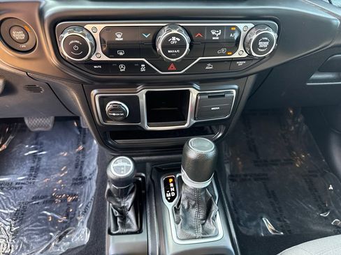 Used 2023 Jeep Wrangler Sport AWD/4WD image 14