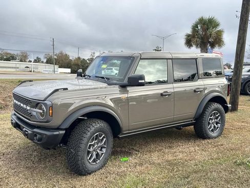 New 2025 Ford Bronco Badlands image 15