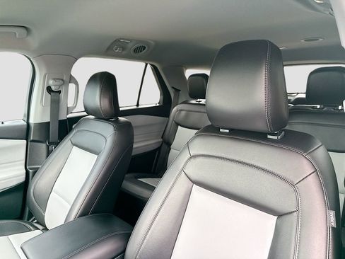 Used 2024 Ford Explorer XLT w/ Equipment Group 202A image 12